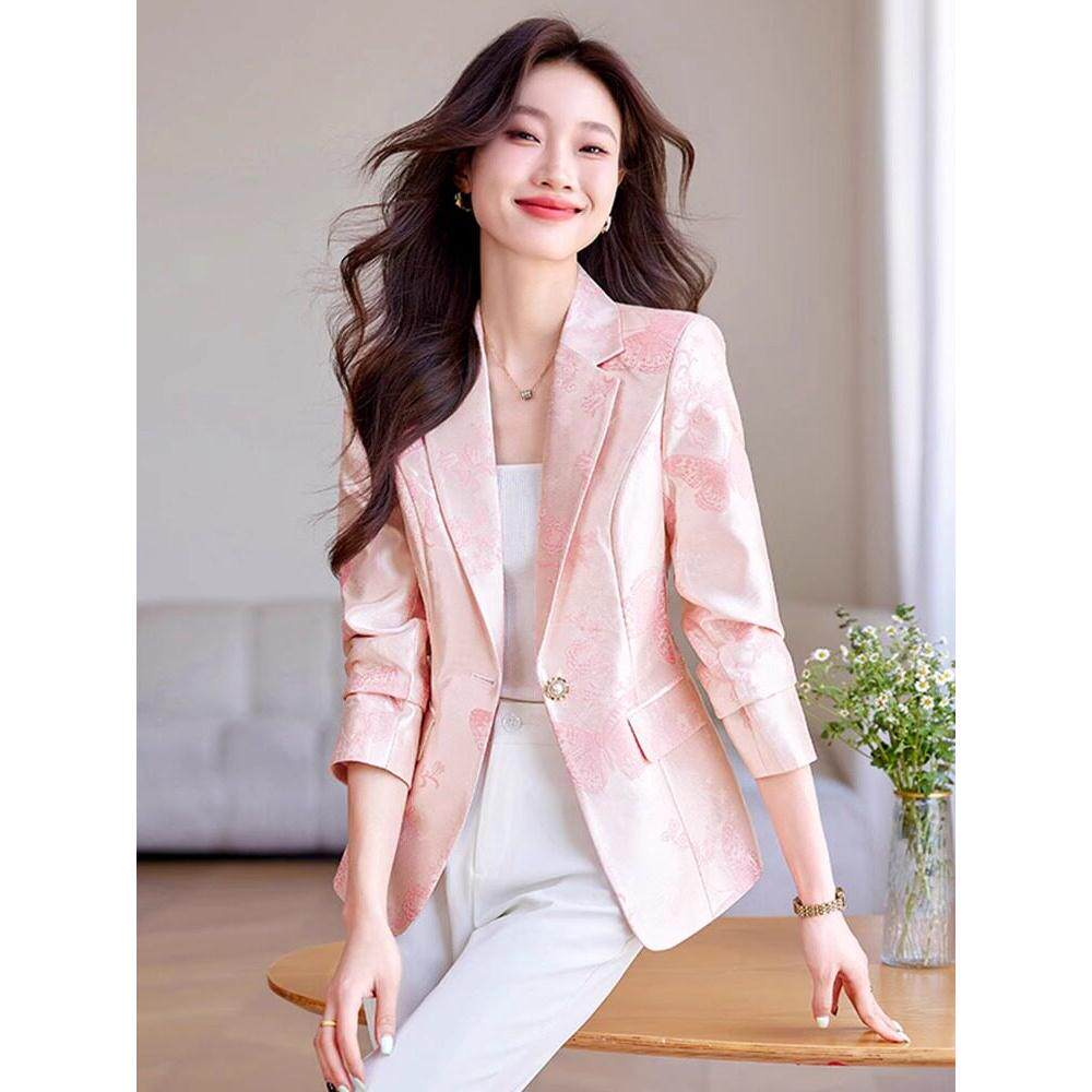 2025年新款粉色印花小西装外套女设计感小众轻奢时尚休闲西服上衣