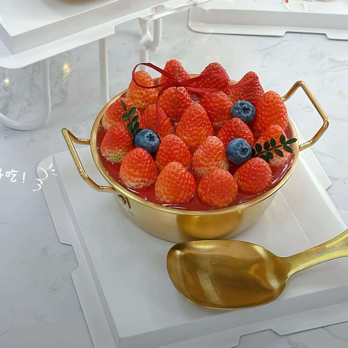 网红圣诞节新年不锈钢金色双耳碗草莓蛋糕不锈钢锅草莓跨年甜品碗