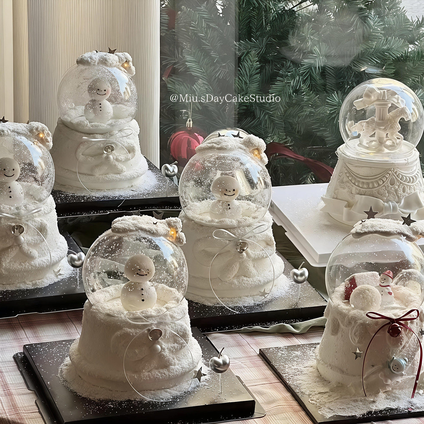 网红圣诞节新年烘焙蛋糕装饰摆件塑料水晶球透明罩玻璃罩雪人装扮