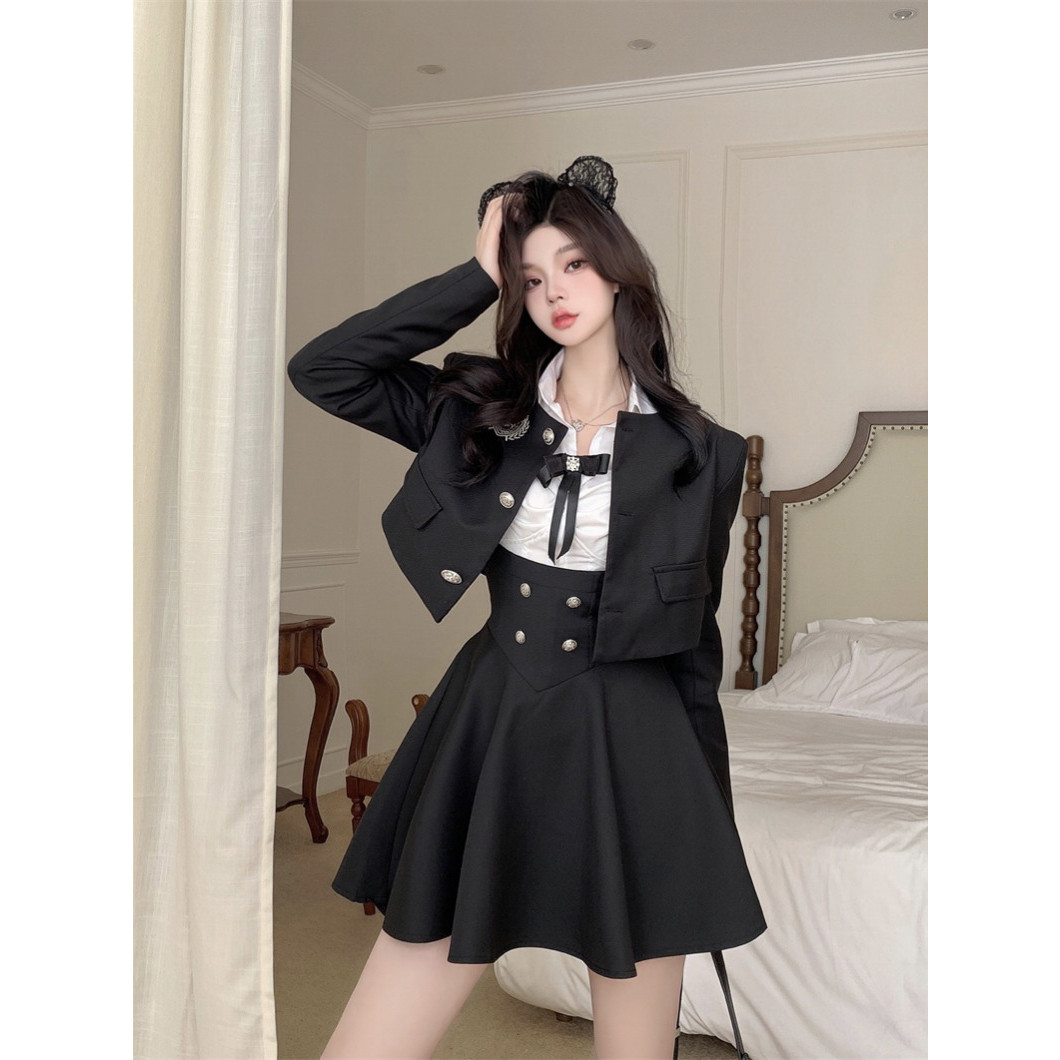 实拍   甜辣学院风套装 翻领衬衫挂脖短裙西装外套辣妹三件套