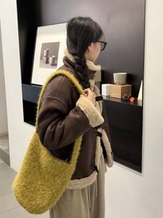 asm 潮百搭毛绒绒斜跨包 studio自制毛呢绒面单肩水桶包冬2025新款