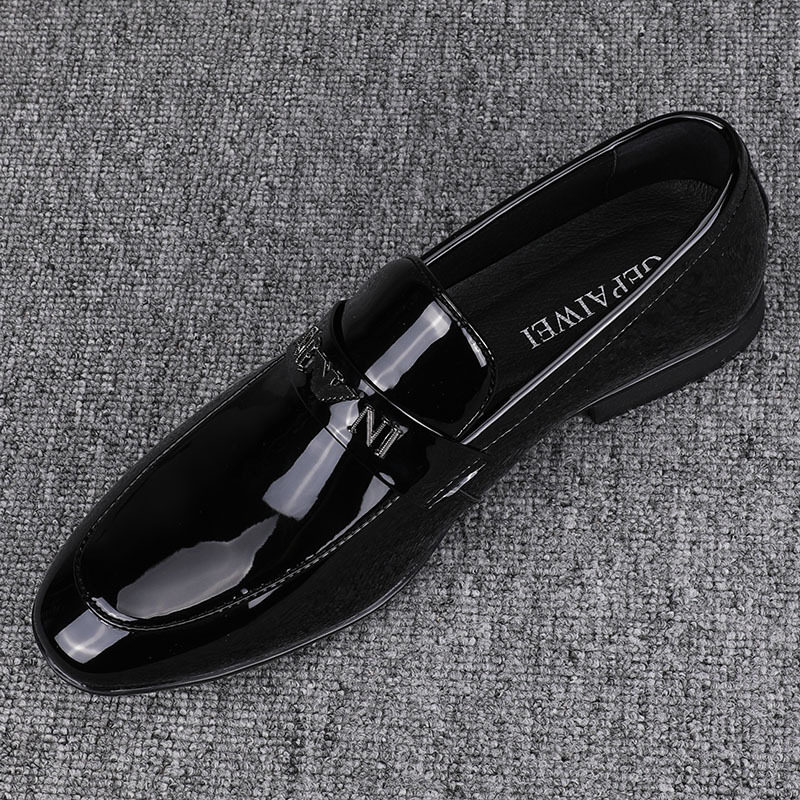 2025新款潮流瘦版漆皮亮面男士休闲皮鞋英伦商务一脚蹬韩版乐福鞋