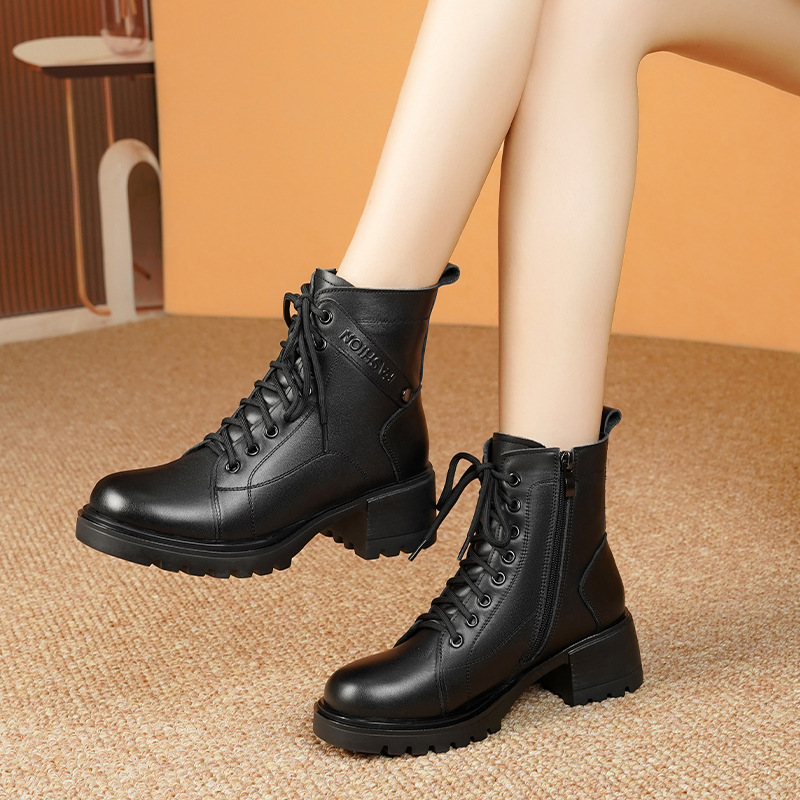 2025真皮冬季新款短靴加绒加厚羊毛大棉鞋平底真皮马丁靴女