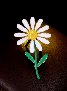 春夏新品珐琅工艺雏菊太阳花胸针女高端潮流时尚外套衣服别针配饰