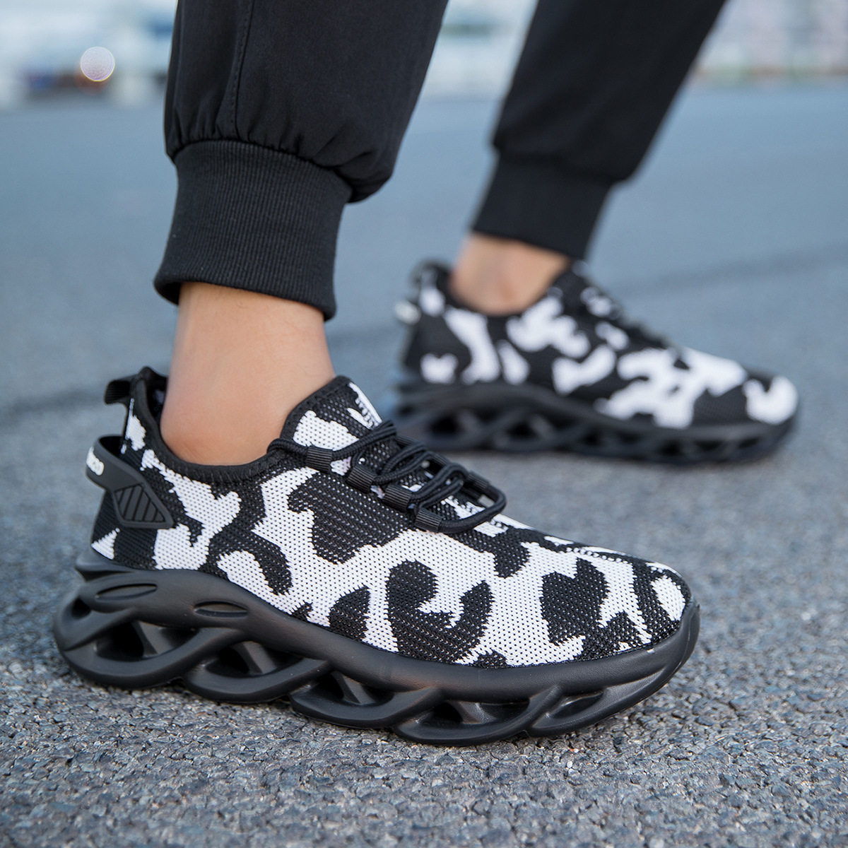 跨境专供秋季新款情侣底运动鞋轻便百搭跑步鞋个性印花休闲鞋