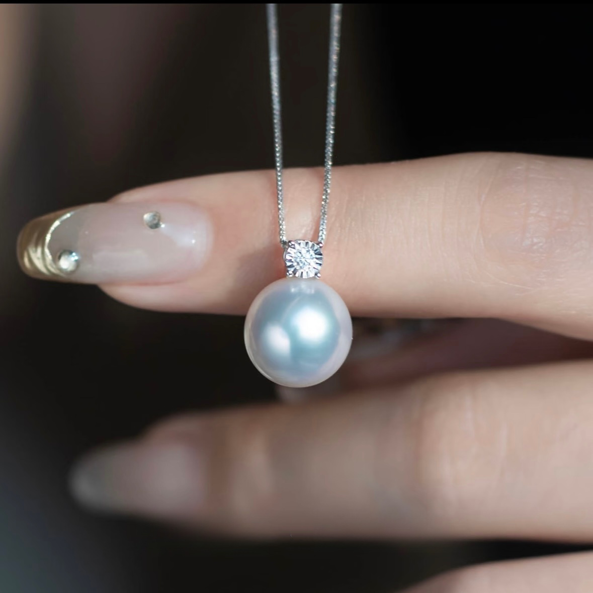 海水澳白珍珠项链18k金戴妃款配钻石维纳斯级正圆极强光南洋白珠