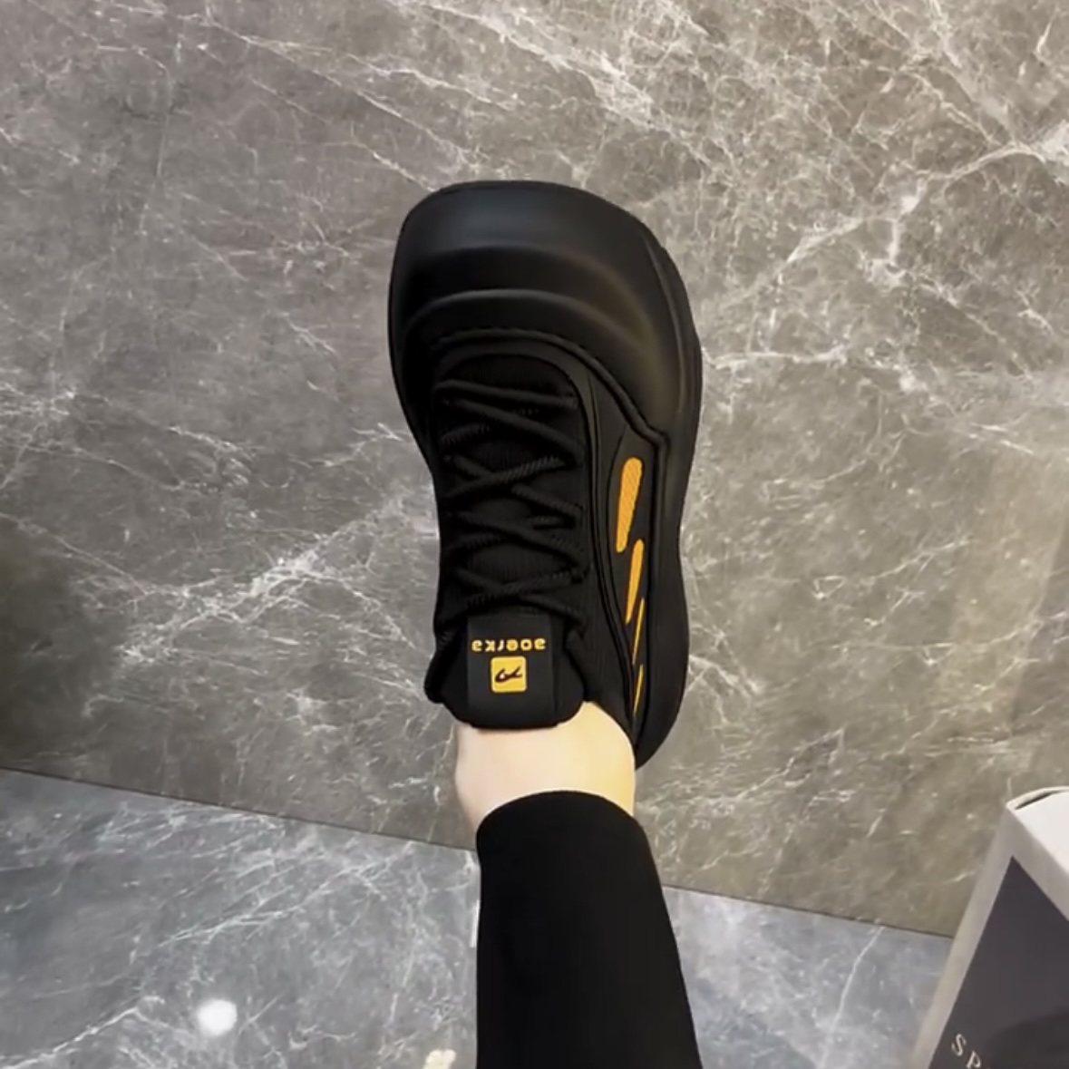 9201广州春季新款休闲运动低帮男士款一脚蹬厚底飞织透气男鞋