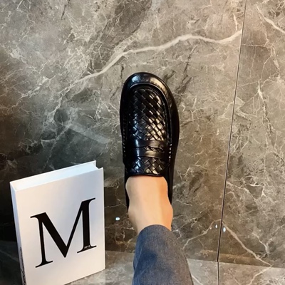 70152欧洲站商务休闲板鞋新款低帮男士一脚蹬休闲纯皮男豆豆鞋