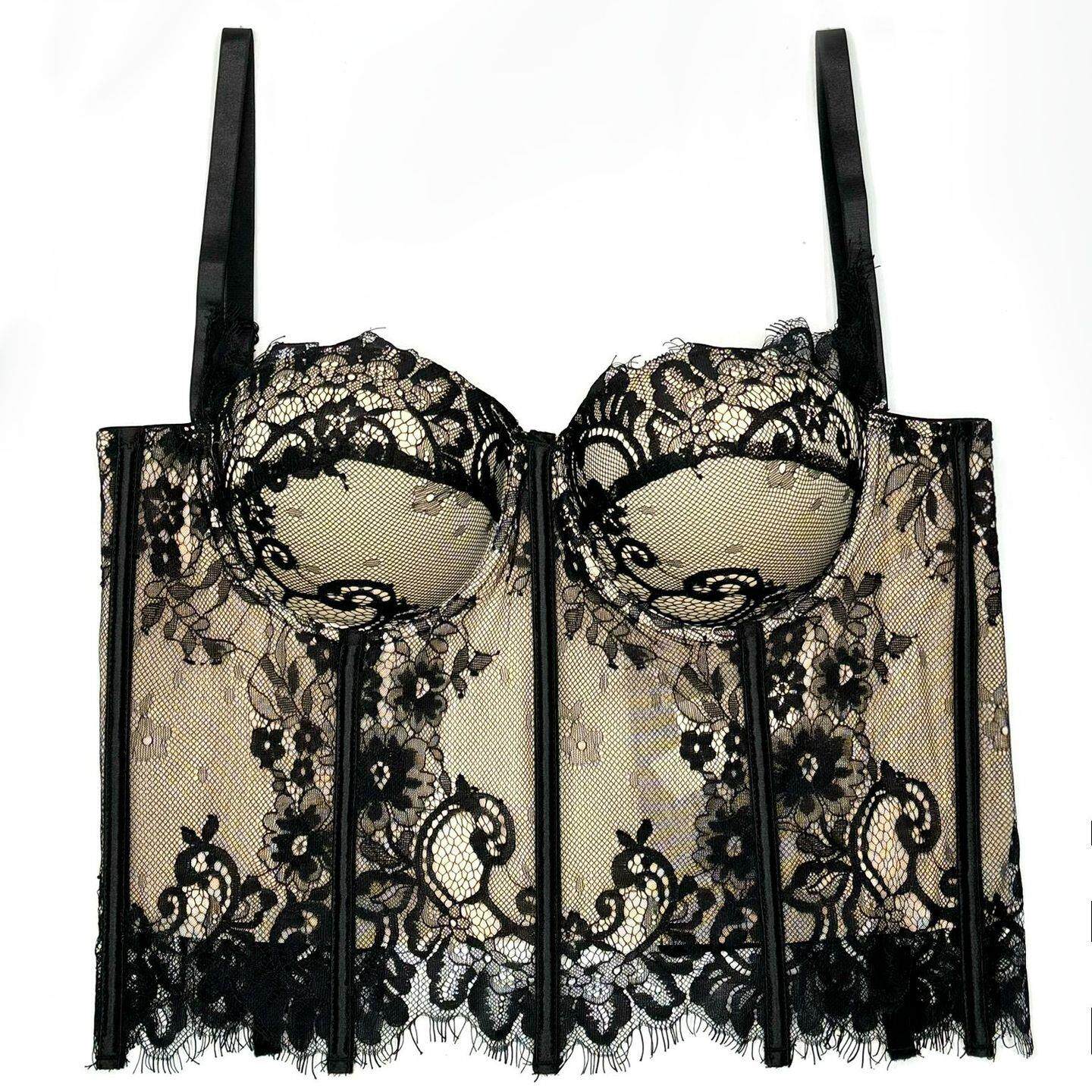Black lace tube top worn as outerwear女带镂空修身上衣性感