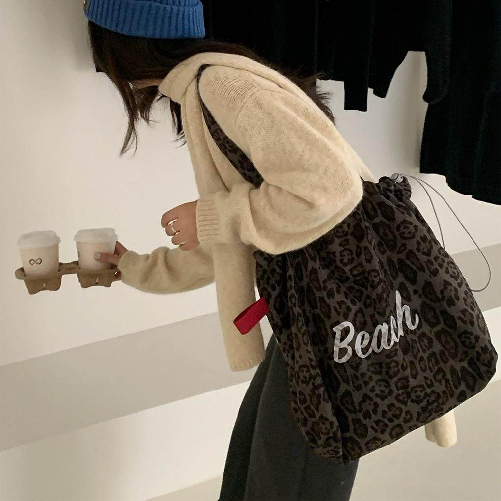 韩系双色豹纹慵懒风帆布包女秋冬毛绒可调节束口单肩包大容量布包,箱包皮具/热销女包/男包,时尚帆布包,淘宝优惠券,粉丝福利购,淘宝优惠卷