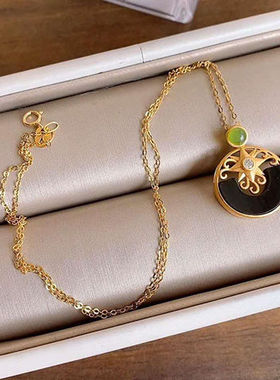 女款镀金项链配圆形墨玉玉吊坠