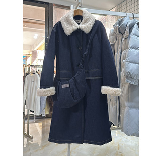 可路莎254419复古羊羔毛领派克服女中长款加厚保暖牛仔背包棉服