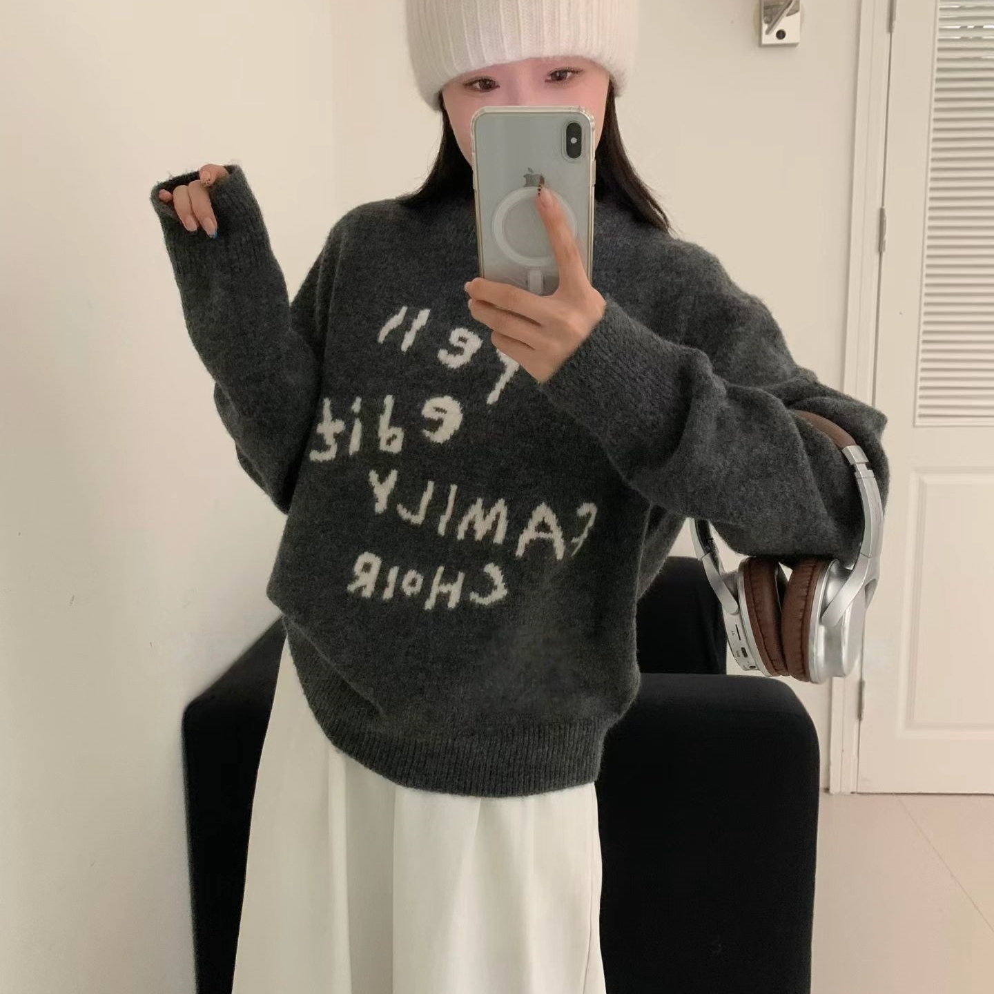 秋冬新款2025针织衫纯色字母内搭上衣圆领女宽松套头短款毛衣外穿