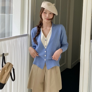 新款 2026春季 韩系宽松上衣女毛衣短款 外套 拼接假两件V领针织开衫