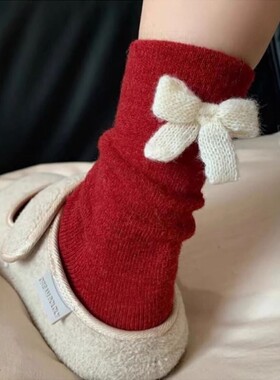 上架被问爆!是入冬复古红色蝴蝶结wa~新年圣诞中筒袜子女秋冬
