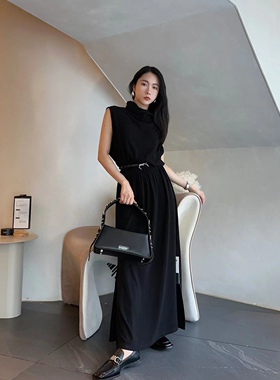 RW2023秋冬 小众绒感高领连衣裙垂感直筒无袖收腰显瘦长裙赠腰带