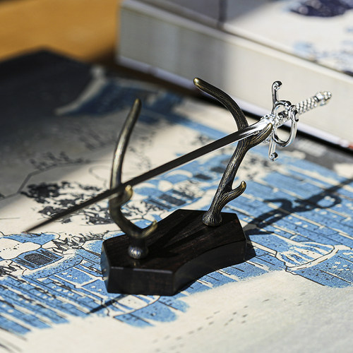 檀木底银鹿角，适合微兵