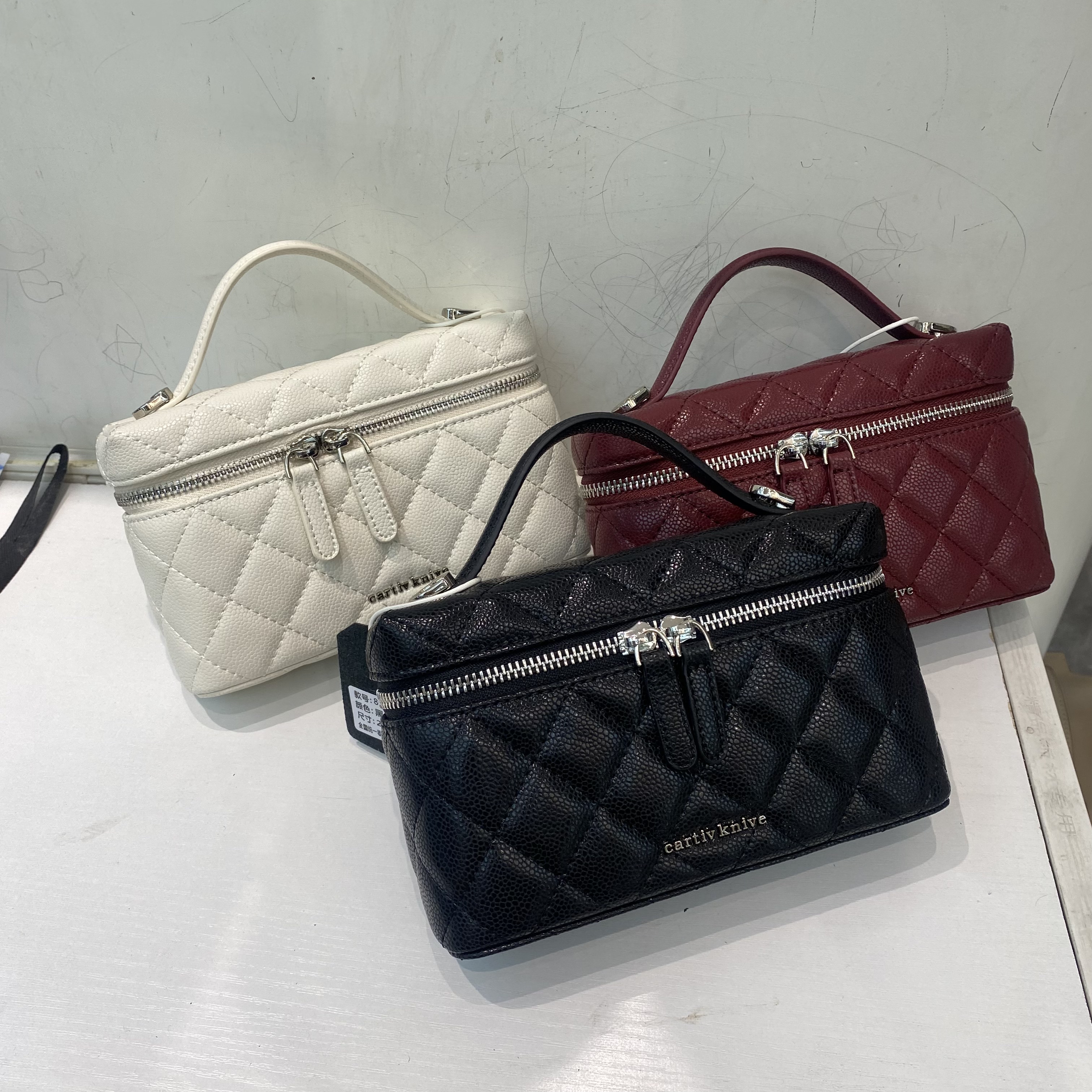 鱼子酱新款包女包单肩斜挎包手提菱格链条包盒子包小方包81307-6