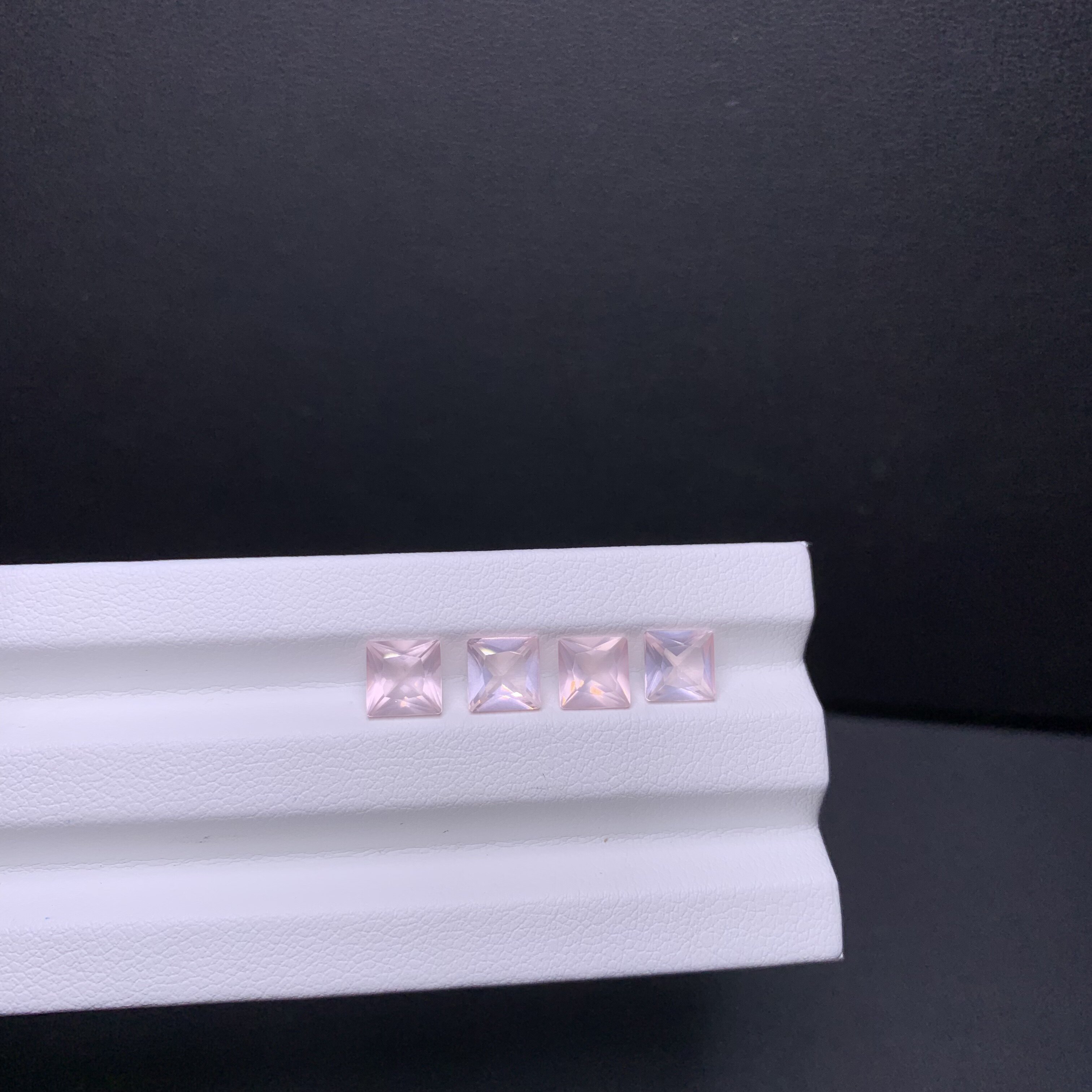 天然高品质粉水晶裸石正方6x6mm支持镶嵌18k金银戒指吊坠耳坠等