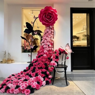 网红大型花海装饰服装店铺门前仿真花瀑布玫瑰花海景区墙面打卡品