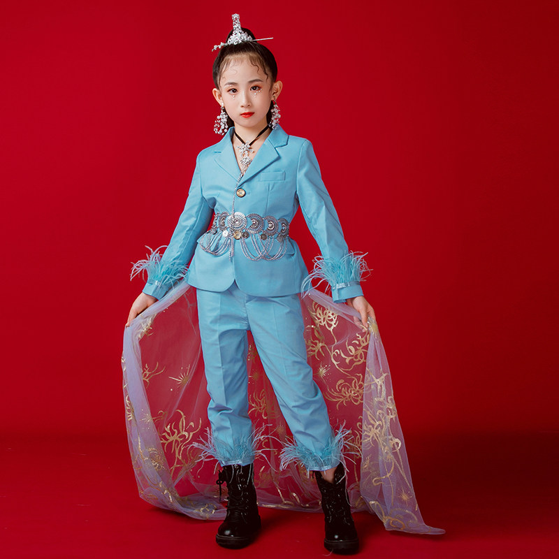 t台模特走秀马卡龙天蓝色潮服羽毛新款西装演出服时尚大牌礼服租