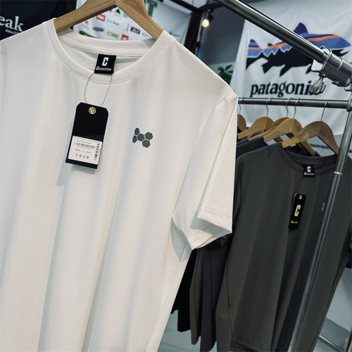 户外山系速干T恤透气防泼水