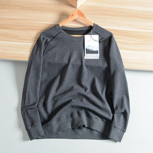 平替款！蜂窝肌理感速干透气恒温户外山系中间层男士圆领套头卫衣