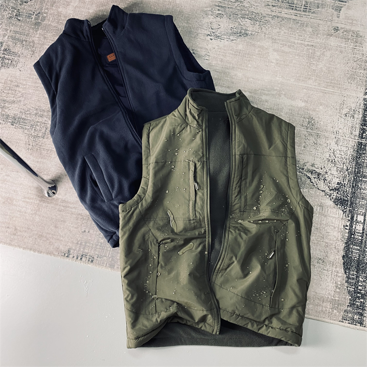 马甲两面穿防风保暖防泼水