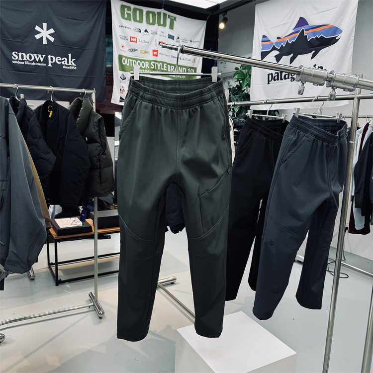 北某款软壳裤防风保暖抓绒休闲裤