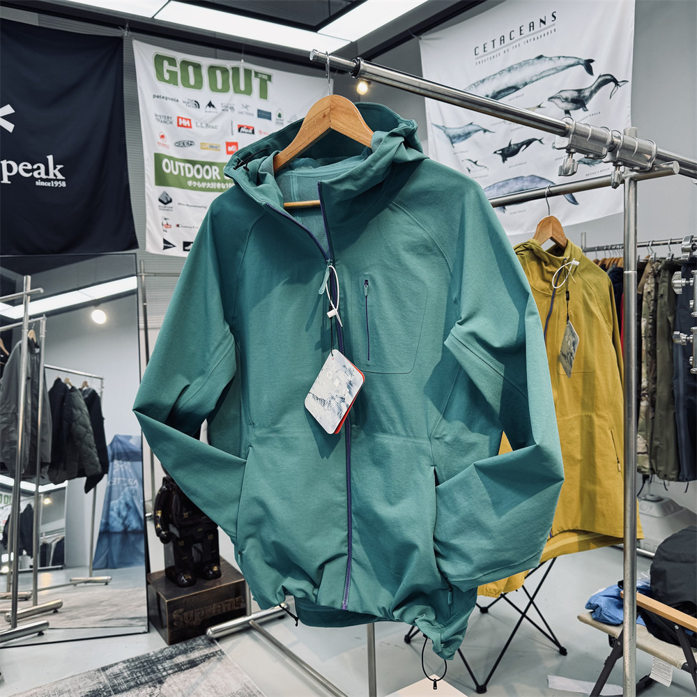 防风透气防泼水接缝全压胶男女通用户外休闲通勤连帽夹克软壳衣,户外/登山/野营/旅行用品,软壳衣,淘宝优惠券,粉丝福利购,淘宝优惠卷