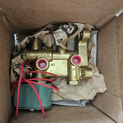 全新原装卡特3512分流阀总成4W-1705，库存处理，有需