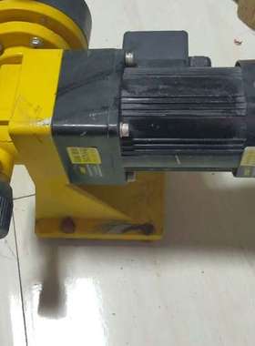 奥邦齿轮泵，型号5GN9K，220V电压，功率0.65kw。