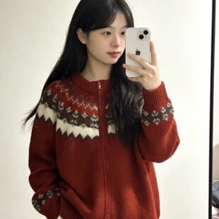 新款费尔岛风红色拉链针织开衫上衣女秋冬季复古提花圆领毛衣外套