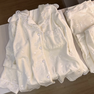 哈喽KT爱心印花海岛绒睡衣女秋冬蕾丝纯欲加厚家居服甜美高级香软