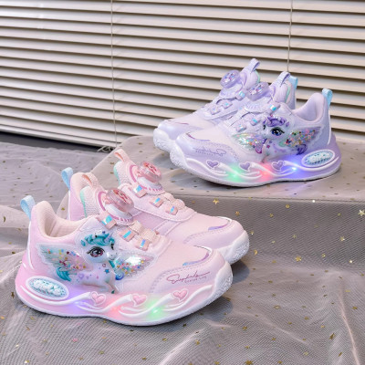 英国DGKP2026春季新款女童亮灯小马公主鞋儿童透气软底发光运动鞋