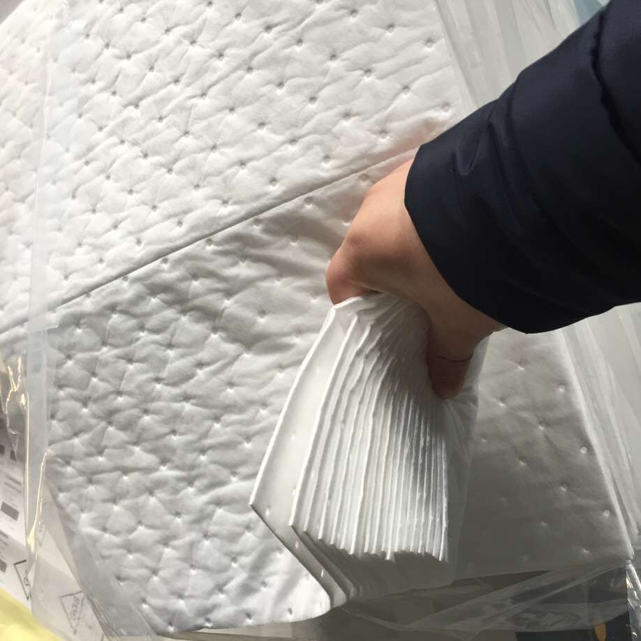 2mm复合压点吸油棉 吸油片 工业吸油棉片吸附棉 超强吸油毡 100片