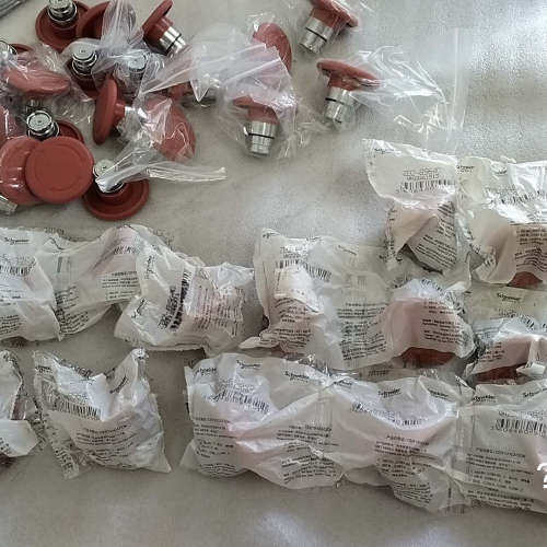 议价施耐德急停按钮ZB2-BS64C，全新原装正品，红色蘑菇头按