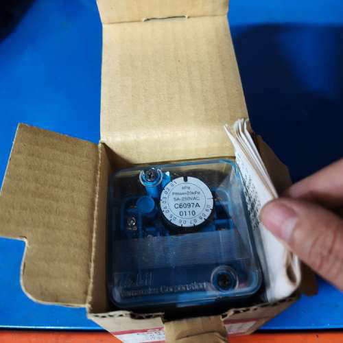 议价霍尼韦尔Honeywell压力开关C6097A0110