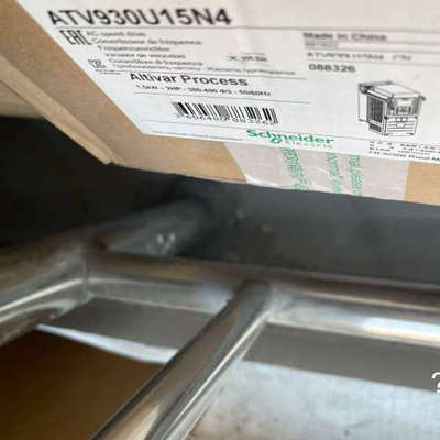 议价施耐德变频器ATV930U15N4全新原装正品促销