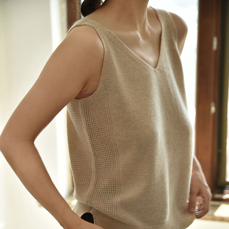 APCSHOP 羊绒V领镂空针织无袖打底吊带背心女士保暖通勤纯色内搭