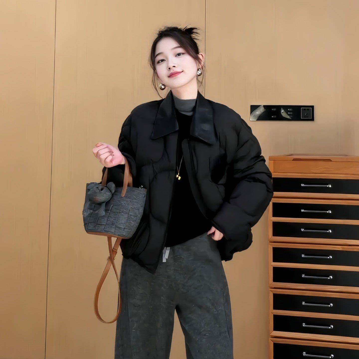 欧洲站黑色翻领短款羽绒服女2025年秋冬大码宽松轻薄长袖时尚外套