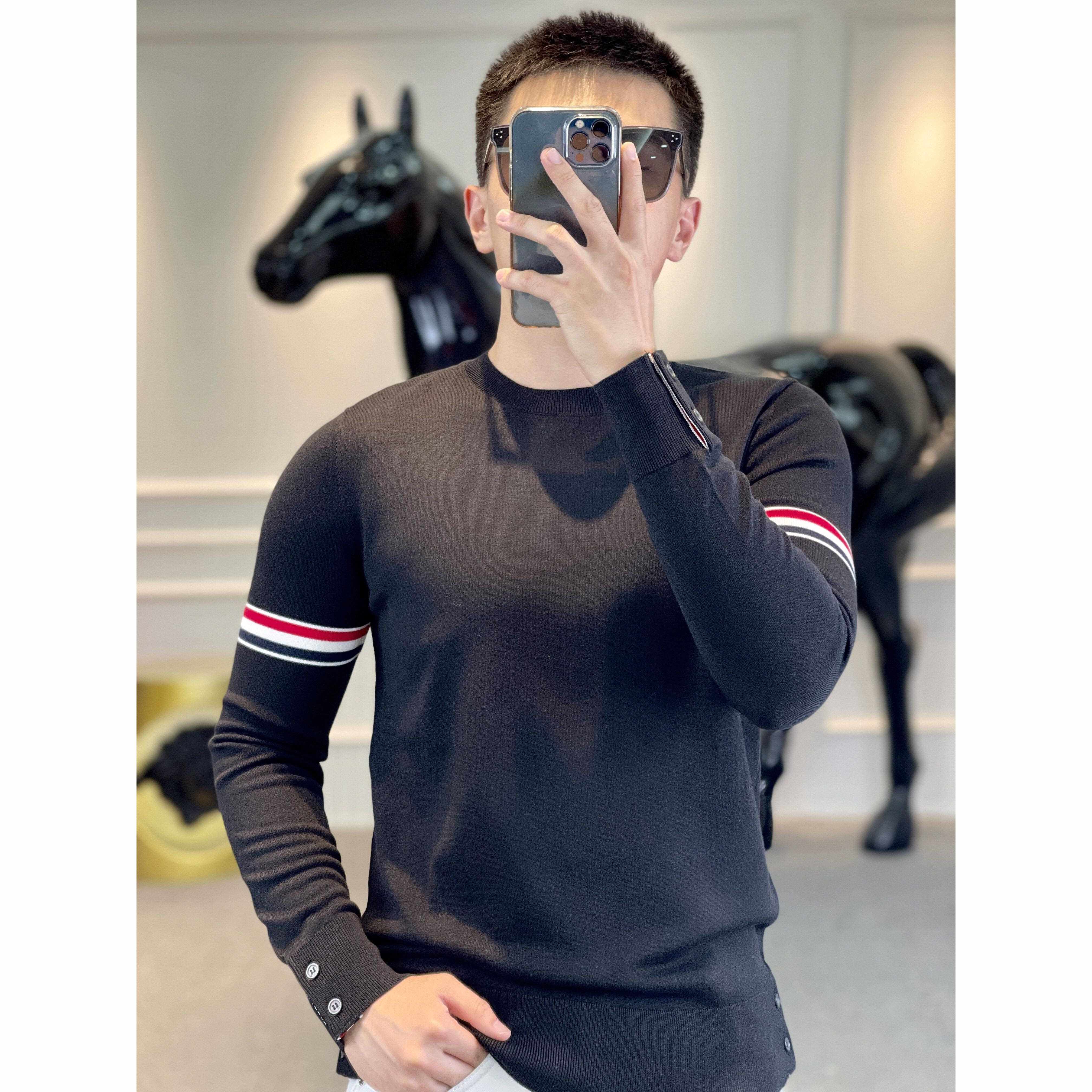 新品欧货简约圆领针织衫潮流高端潮牌长袖休闲套头修身男士毛衣