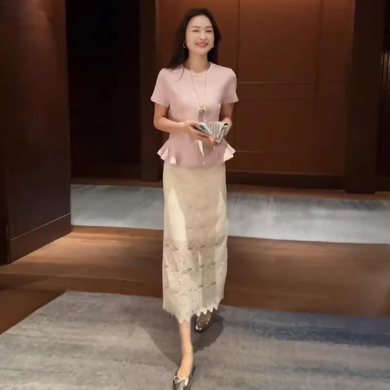 香港代购时尚套装裙女2026夏新款设计感短袖T恤蕾丝半身裙两件套
