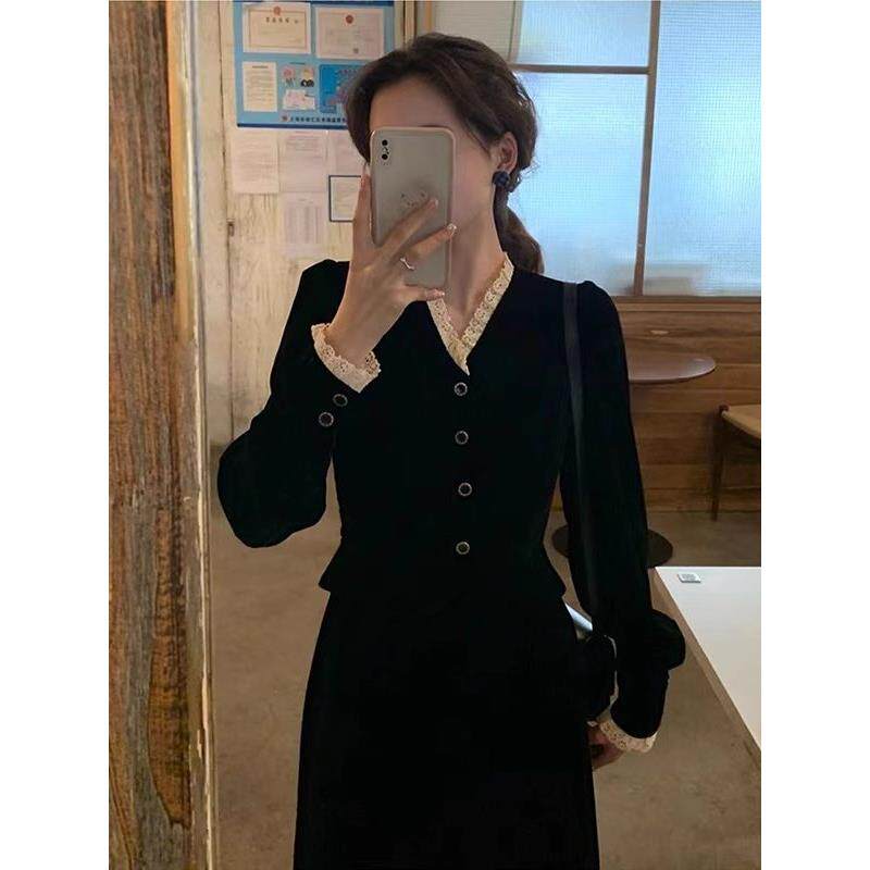 欧洲站2025秋季新款气质优雅蕾丝拼接金丝绒赫本风长裙名媛连衣裙