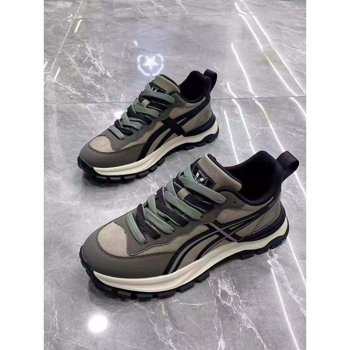 潮牌2025秋季新款轻便运动鞋时尚休闲鞋百搭皮面防水男鞋加绒棉鞋