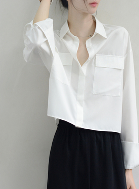 TRR 眼前一亮双口袋军工风宽松衬衫女 长袖短款衬衣 垂感立裁上衣