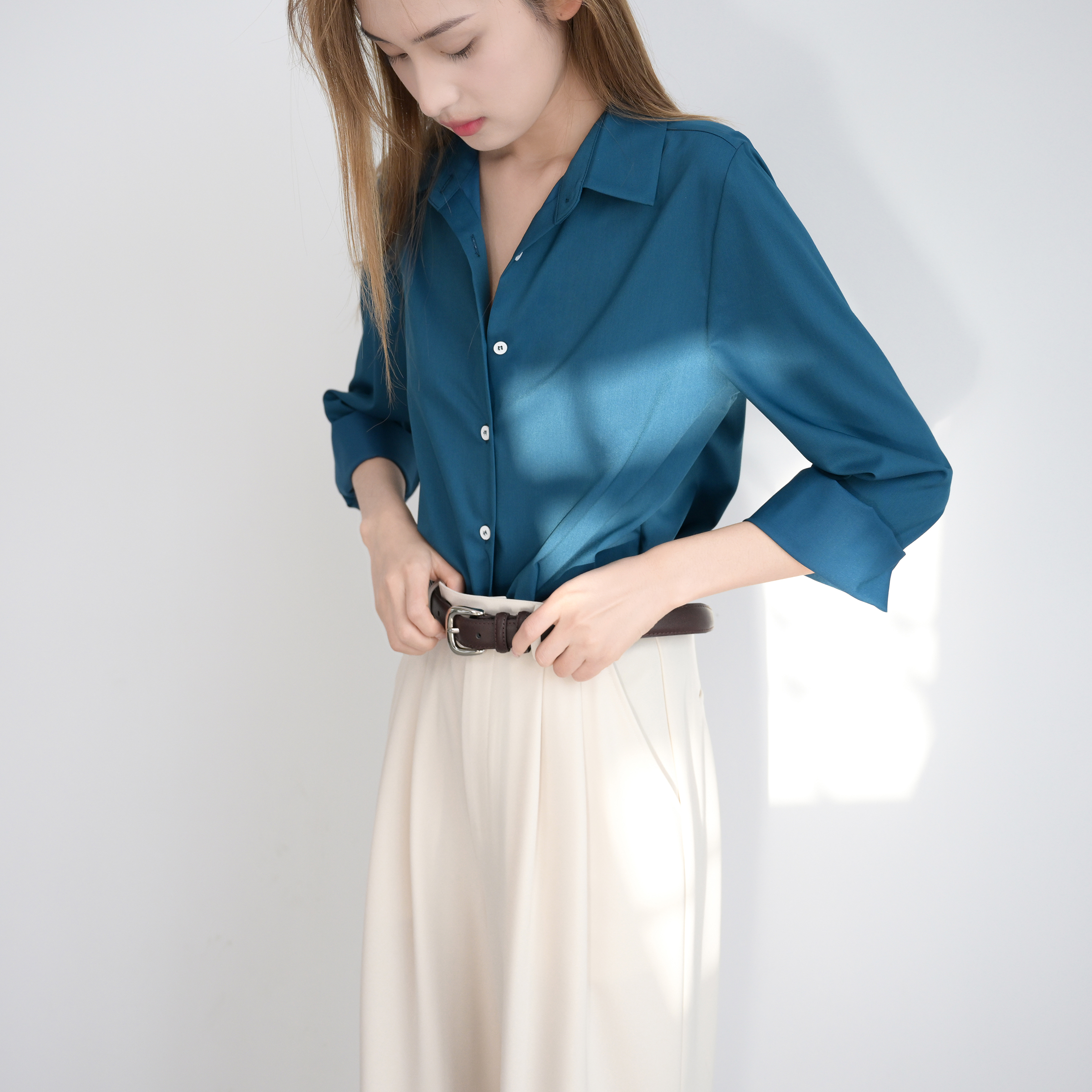 Trr衬衫女微宽松正肩通勤蓝上衣