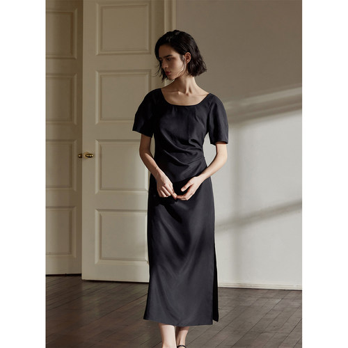 commusememory方领桑蚕丝连衣裙