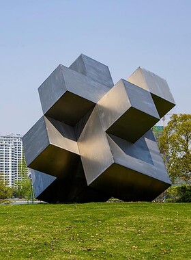 大型不锈钢鲁班锁魔方景观摆件