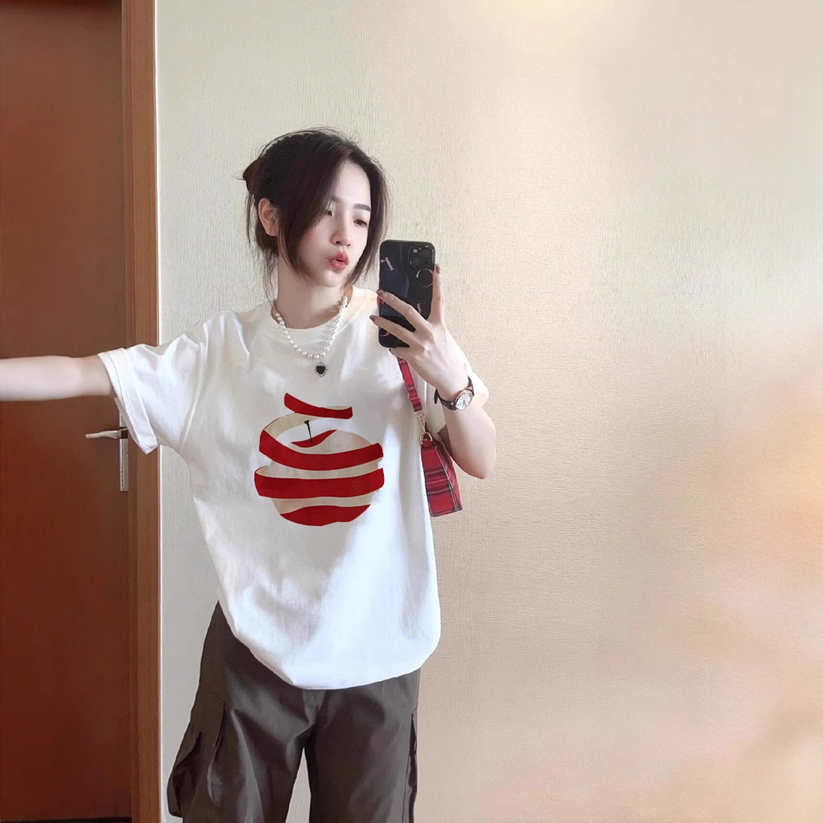 白色纯棉苹果短袖t恤女夏2026新款设计感小众正肩宽松半袖上衣潮